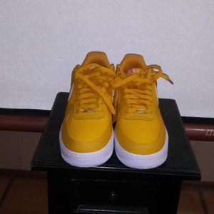 Nike Air Force 1 I Low 07 SE 40th Anniversary Yellow Ochre Sail